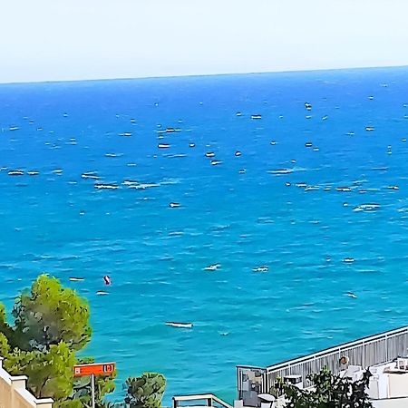 Paradis Beach & Center Салоу Екстер'єр фото